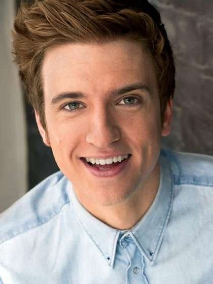 Greg James Height, Weight, Net Worth, Age, Birthday, Wikipedia, Who, Nationality, Biography