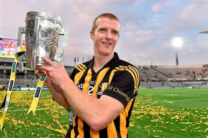 
Henry Shefflin Height, Weight, Net Worth, Age, Birthday, Wikipedia, Who, Nationality, Biography 