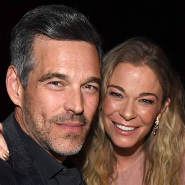 
LeAnn Rimes Talks Stripping Down for Raw ‘spaceship’ Music Video Directed by Husband Eddie Cibrian 