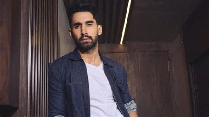 
Niki Lalwani Height, Weight, Net Worth, Age, Birthday, Wikipedia, Who, Nationality, Biography 